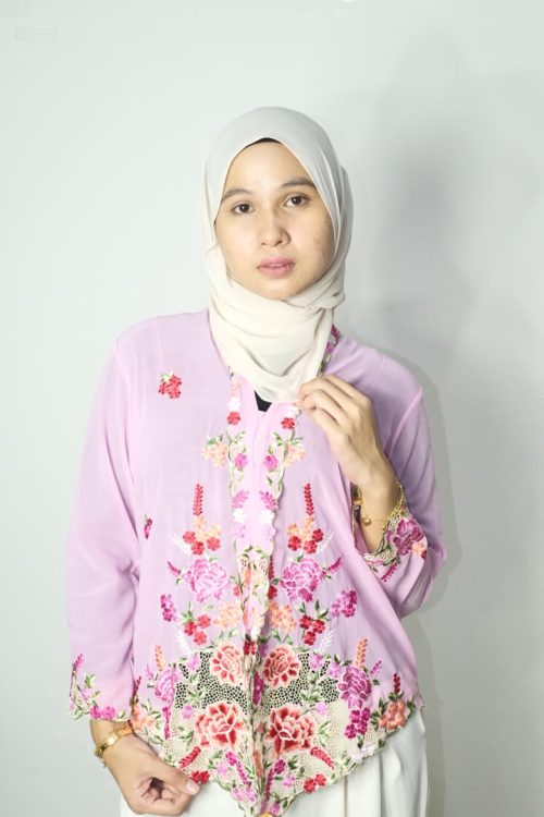 Sri Ayu – Pink