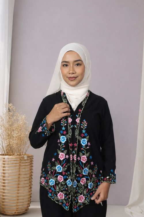 Sri Ayu – Black – B3